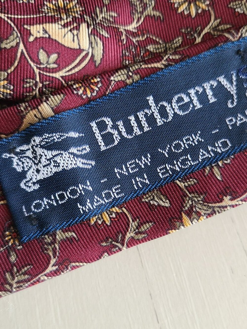 Burberrys Prorsum Silk Tie Floral Fox Woodland Animal Burgundy Vintage Luxury - Picture 3 of 8